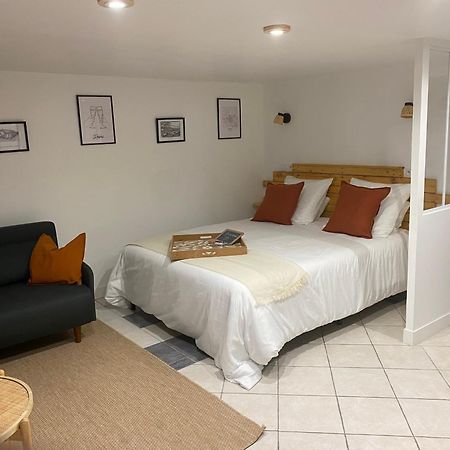 Appart Studio Rdc De Maison Avec Exterieur Proche Reims Tinqueux Buitenkant foto