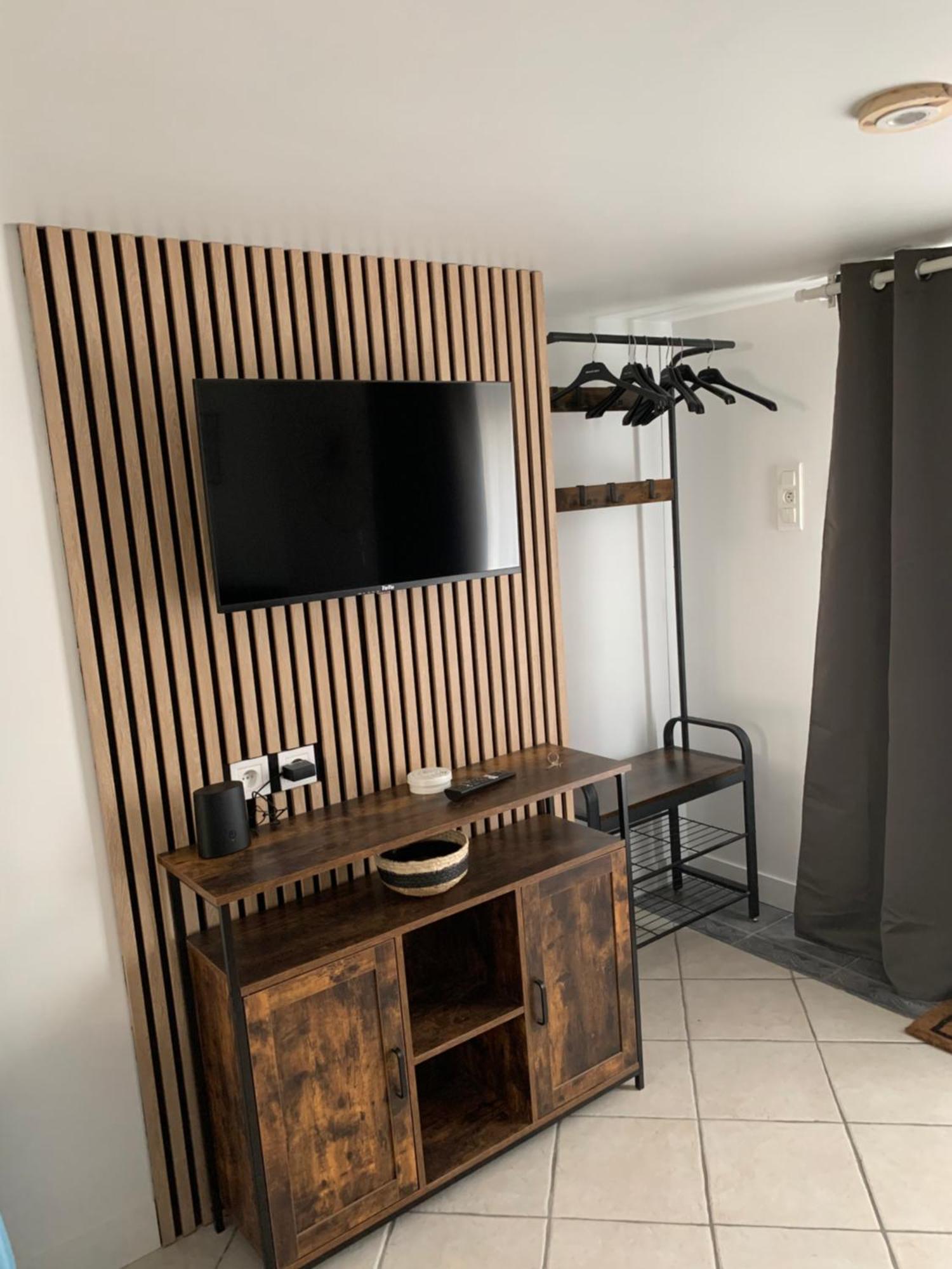 Appart Studio Rdc De Maison Avec Exterieur Proche Reims Tinqueux Buitenkant foto