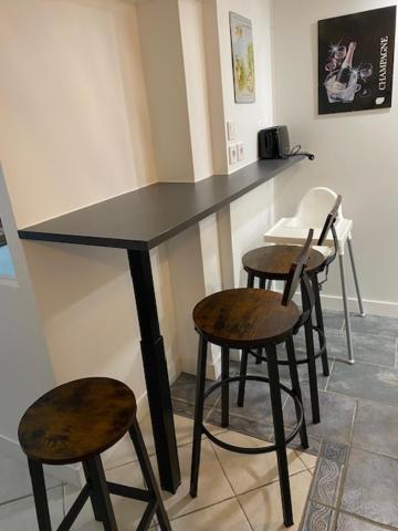Appart Studio Rdc De Maison Avec Exterieur Proche Reims Tinqueux Buitenkant foto
