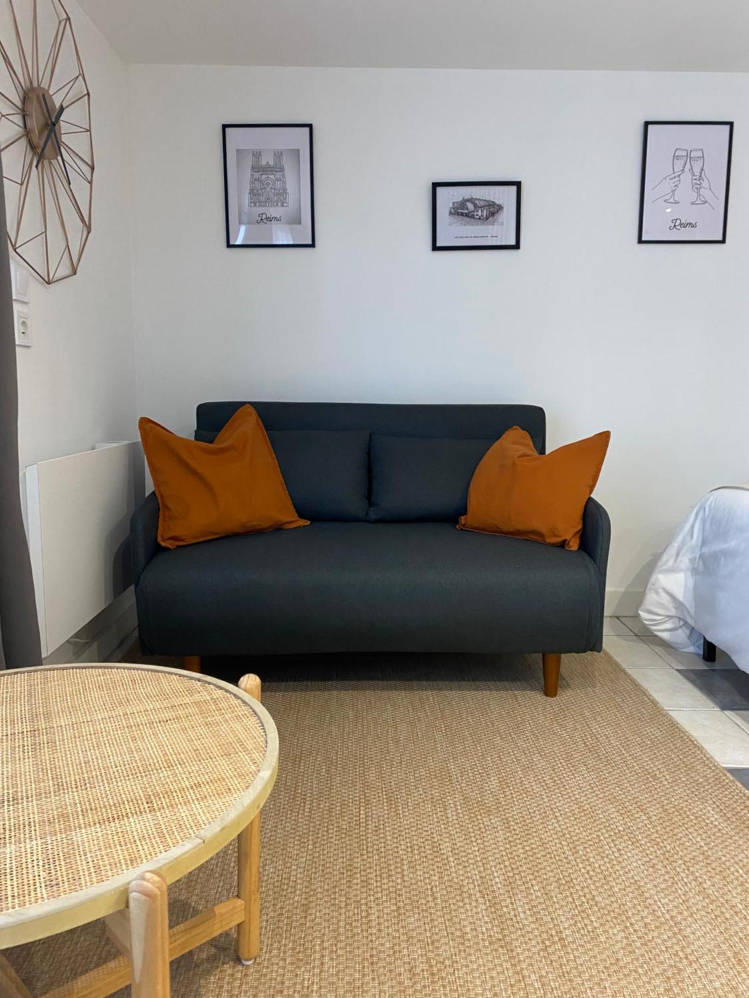 Appart Studio Rdc De Maison Avec Exterieur Proche Reims Tinqueux Buitenkant foto